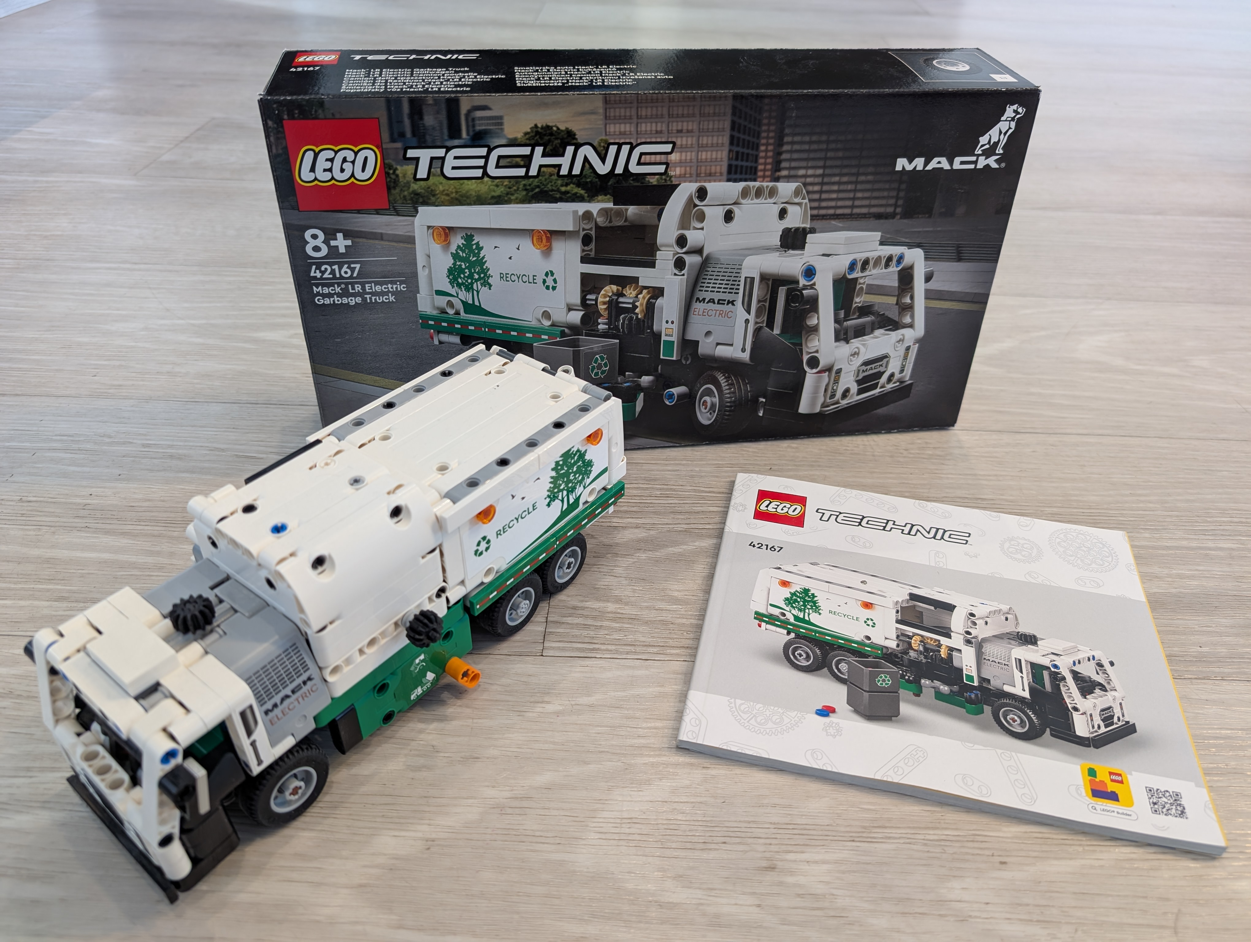 Lego Technic 42167 Mack LR Electric Garbage Truck